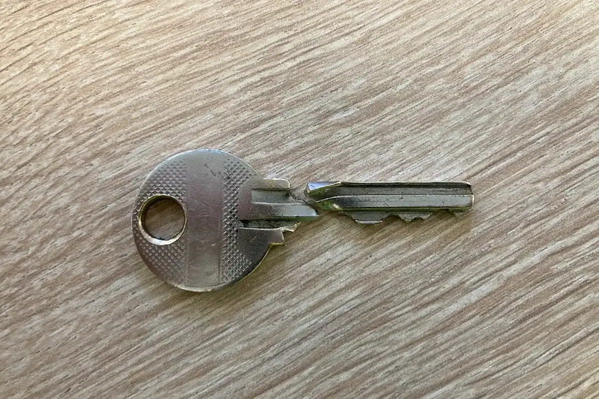 Broken Key Extraction in Lake Forest, CA