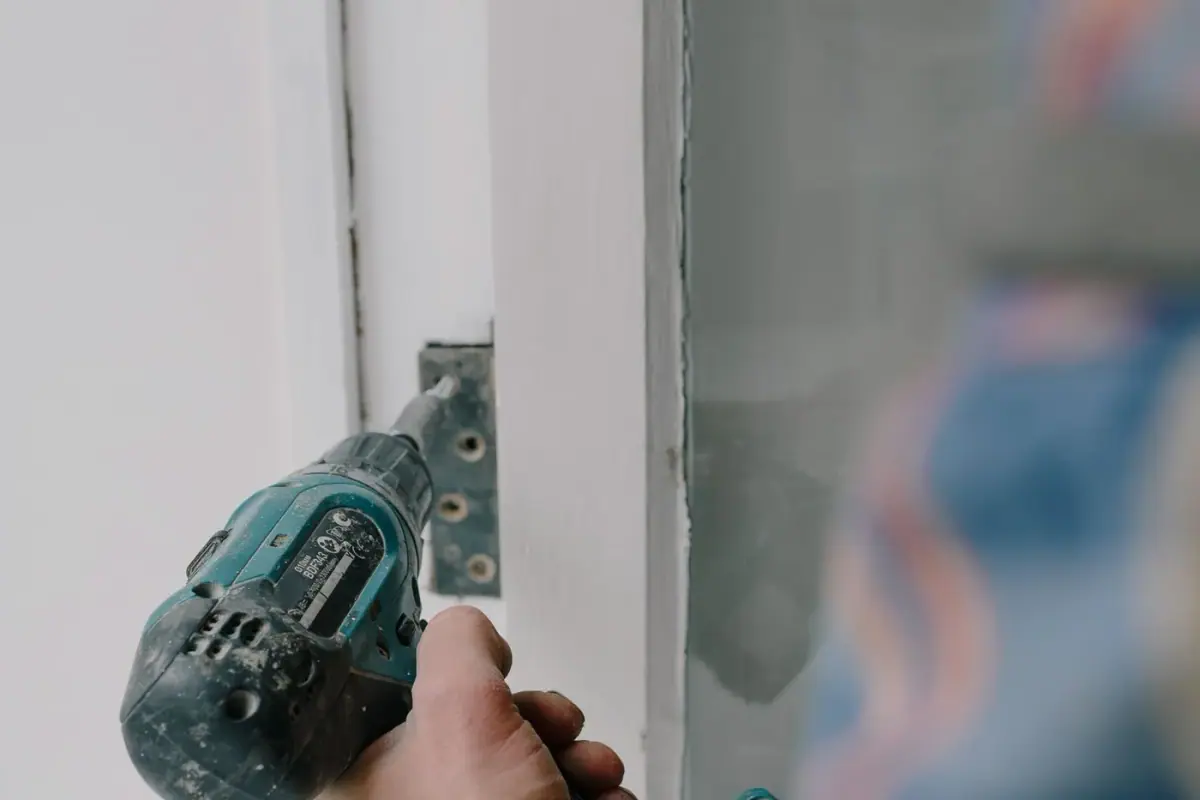 Locksmith at work on a Lake Forest job